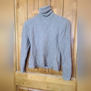 Oscar de la Renta vintage cashmere turtle neck size 4